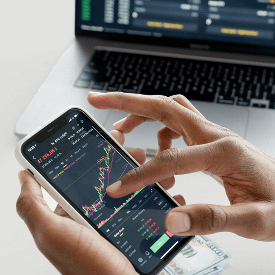 xTradeGrok 360 AI equipo de expertos en criptoinversión